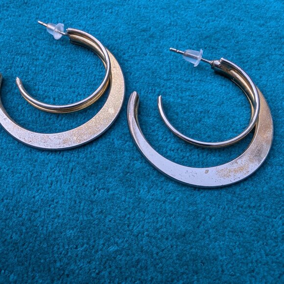 3 pairs of fashion jewelry - Picture 3 of 9